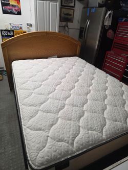 Queen size bed