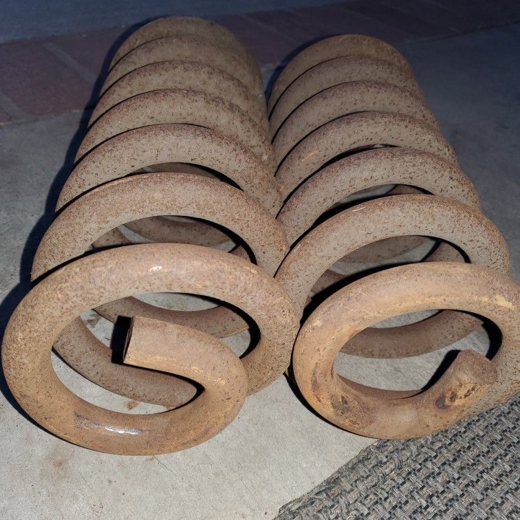 Nos 73-87 Front Truck Coil Sping 