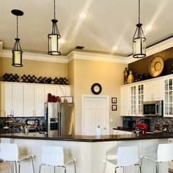 ✨ Set of 3 Elegant Pendant Lights – Excellent Condition ✨