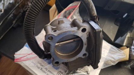 YAMAHA JETSKI 1800 ENGINE THRODLE BODY OEM