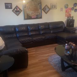 Leather sofas - Great condition 