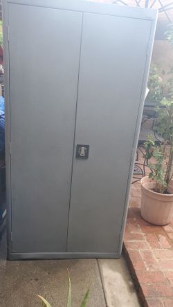 Metal cabinet