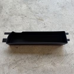 2018-2024 GMC TERRAIN FRONT CENTER CONSOLE STORAGE TRAY