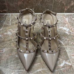 Valentino Rock Stud Heels 🫶🏻