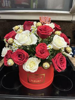 Valentines Flowers - Flower Arrangement - Flower Box - Roses