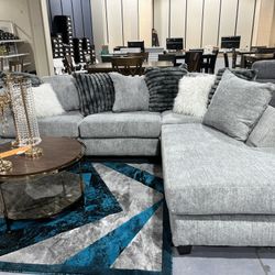 2 Pcs Sectional With Pillow 