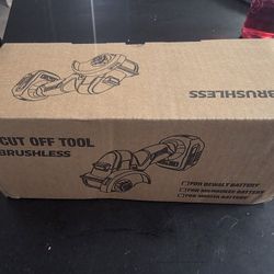 He works with m18 Milwaukee Batterys. 