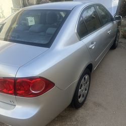 2007 Kia Optima For Parts