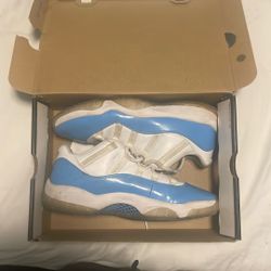 Air Jordan 11 Unc