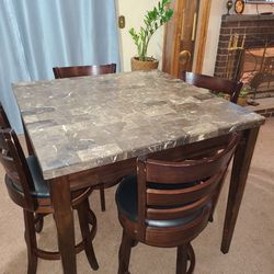 Tall Dinning Table/4 Chairs
