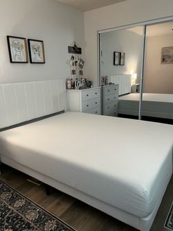 Comfortable Queen Mattress (Zinus Memory Foam 10 Inch Green Tea Mattress)