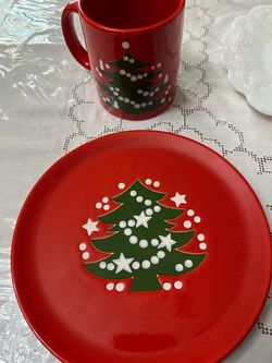 Beautiful Waechtersbach set of 2 mugs and dessert dishes