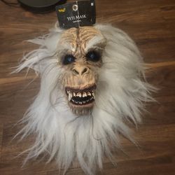 Yeti Halloween Mask.