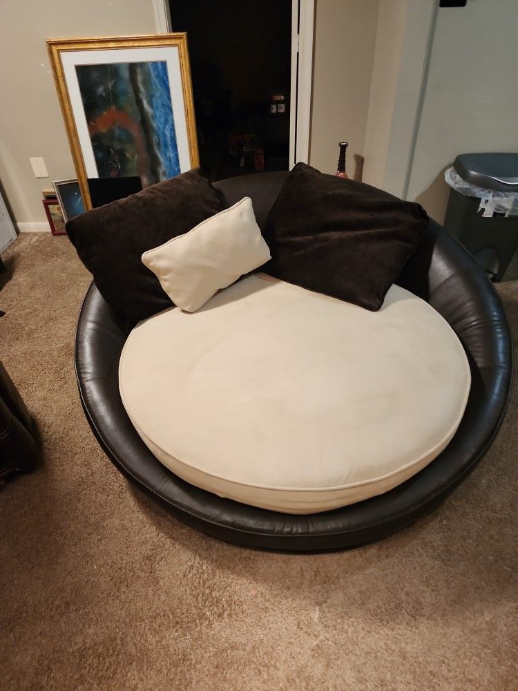 Round Couch