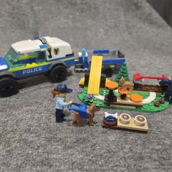 Lego city mobile police dog training set