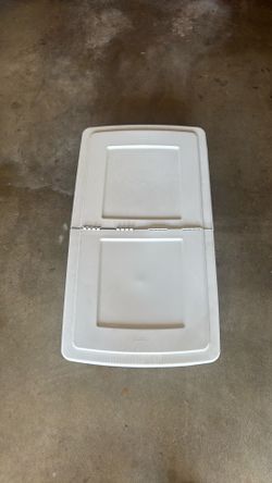 Under bed storage container