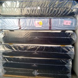 Dream Cloud 14" Cal- King  Mattress - Luxury Hybrid Gel Memory Foam