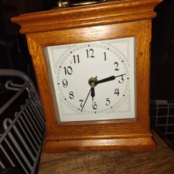 Vintage Mantel Clock 