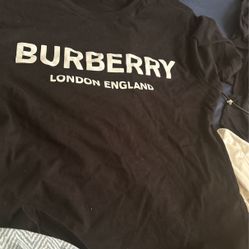 Burberry Tshirt