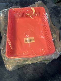 Six Plastic Storage Containers Cute Colors For Children’s Rooms