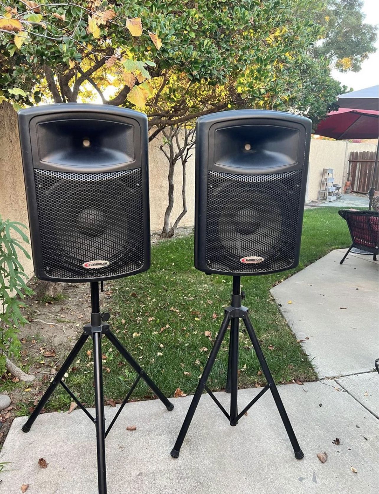 Harbinger APS 15 Speakers With Stands 