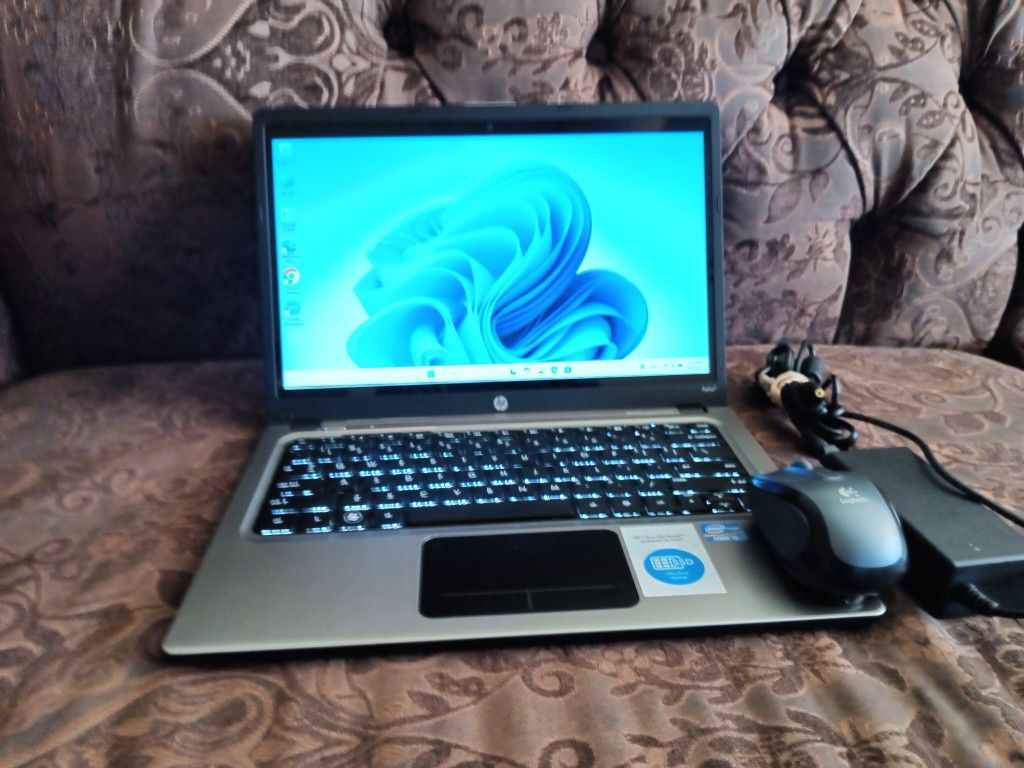 Laptop HP Folio 13-2000-core i5-8gb Ram-128gb HD SSD Solid
