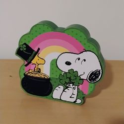 Snoopy St. Patrick's Day Decor