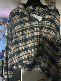 American Eagle Cropped Fannel Jacket 