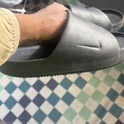 Nike Calm Slides 