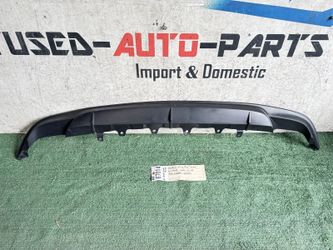 2015 - 2016 - 2017 TOYOTA CAMRY SE XSE REAR LOWER TEXTURE BUMPER MOLDING OEM AY67014