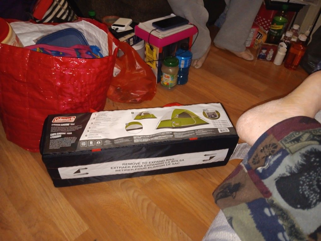 Coleman 4 Person Sundome Tent