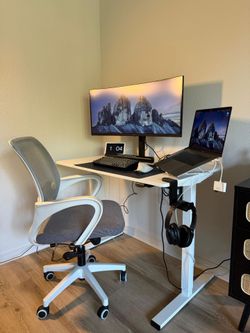 Electric adjustable standing desk and chair