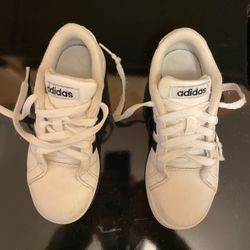 Adidas Sneacker Small Kid Sz 1