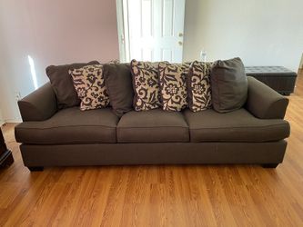 8 Foot Sofa Needs Cleaning $20 Pick UpASAP