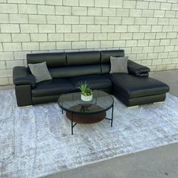 *Free Delivery* Dark Brown/ Black Modern Sectional Couch