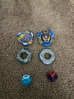 Beyblade valtryek lot of 2