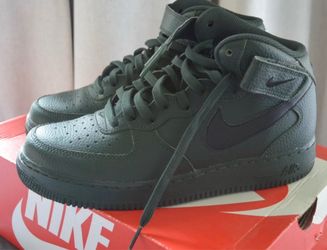 Nike Air Force 1 Mid Sneakers