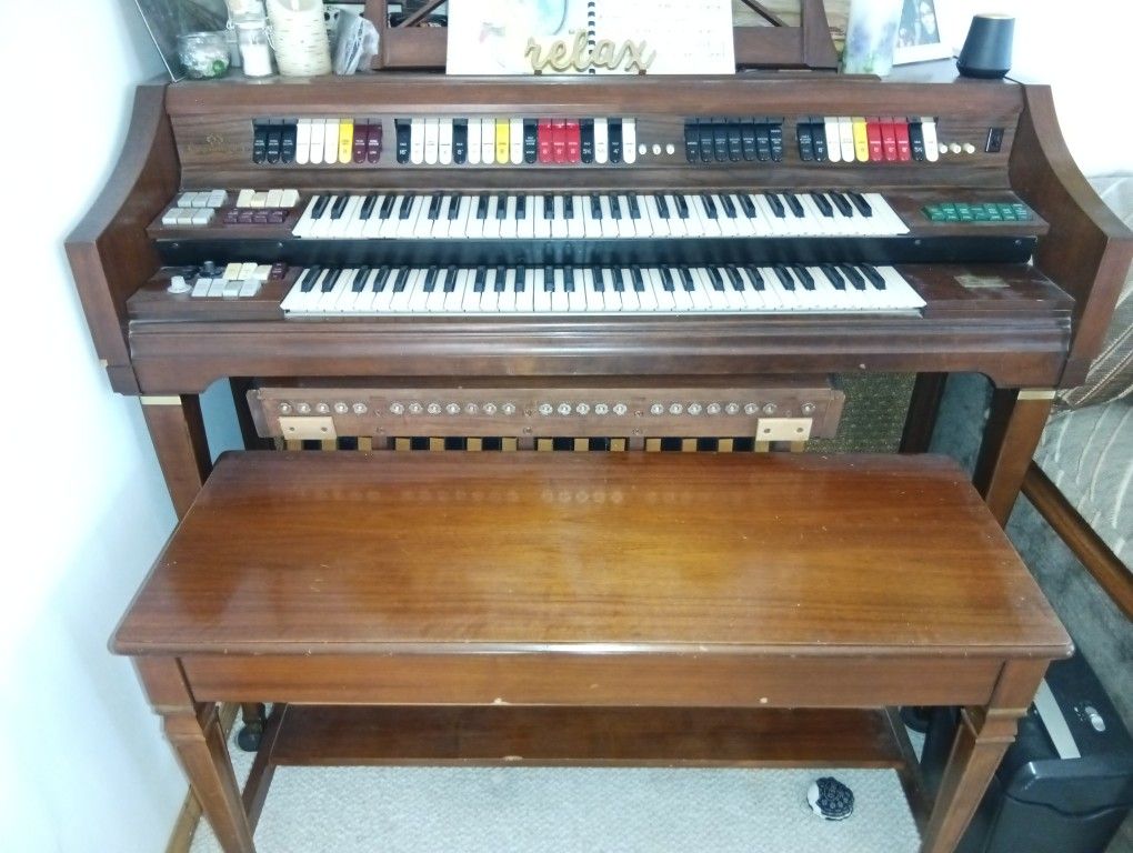 Wurlitzer Multi-matic Percussion Organ 