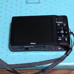 NIKON COOLPIX L24 DIGITAL CAMERA 