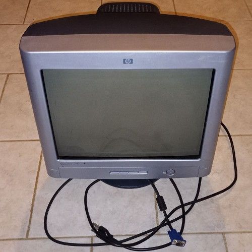 Classic Retro Hp Pavilion VX74 CRT Computer Monitor