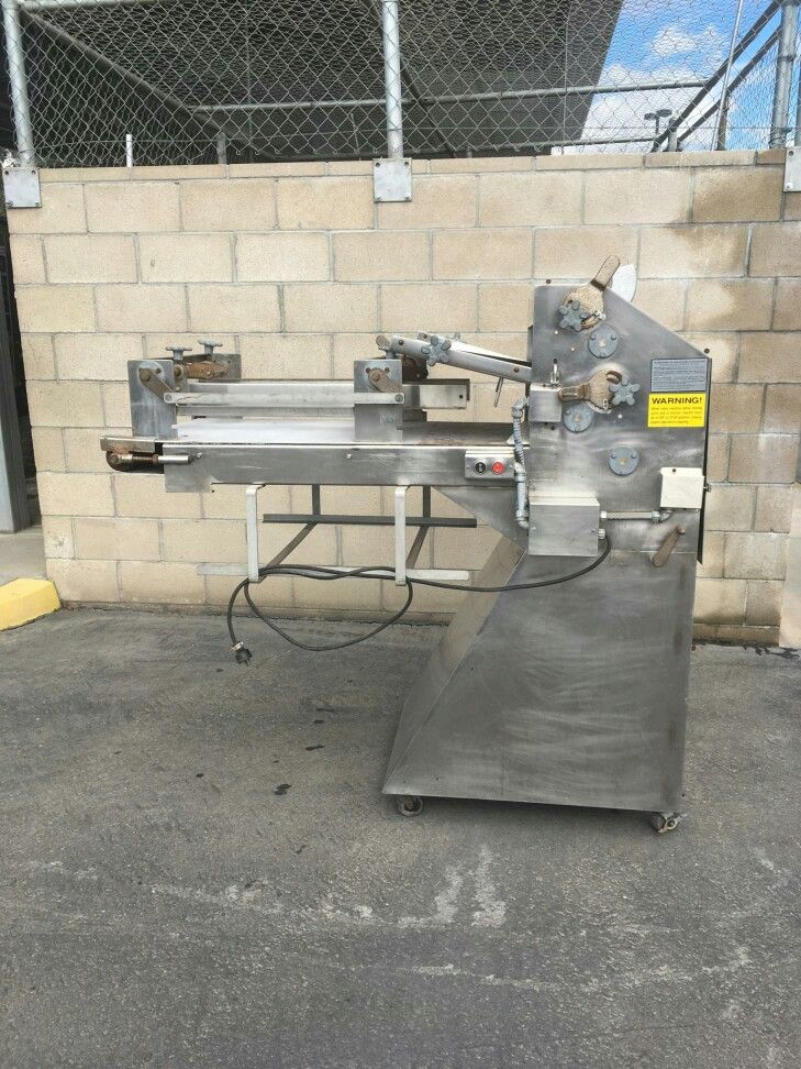 Bakery equipment dough sheeter