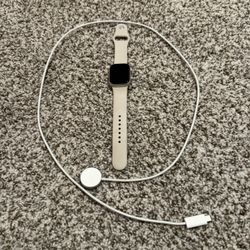 *LOWER PRICE Apple Watch Series 7 32GB w/charger