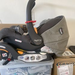 Chicco Infant Car Seat 