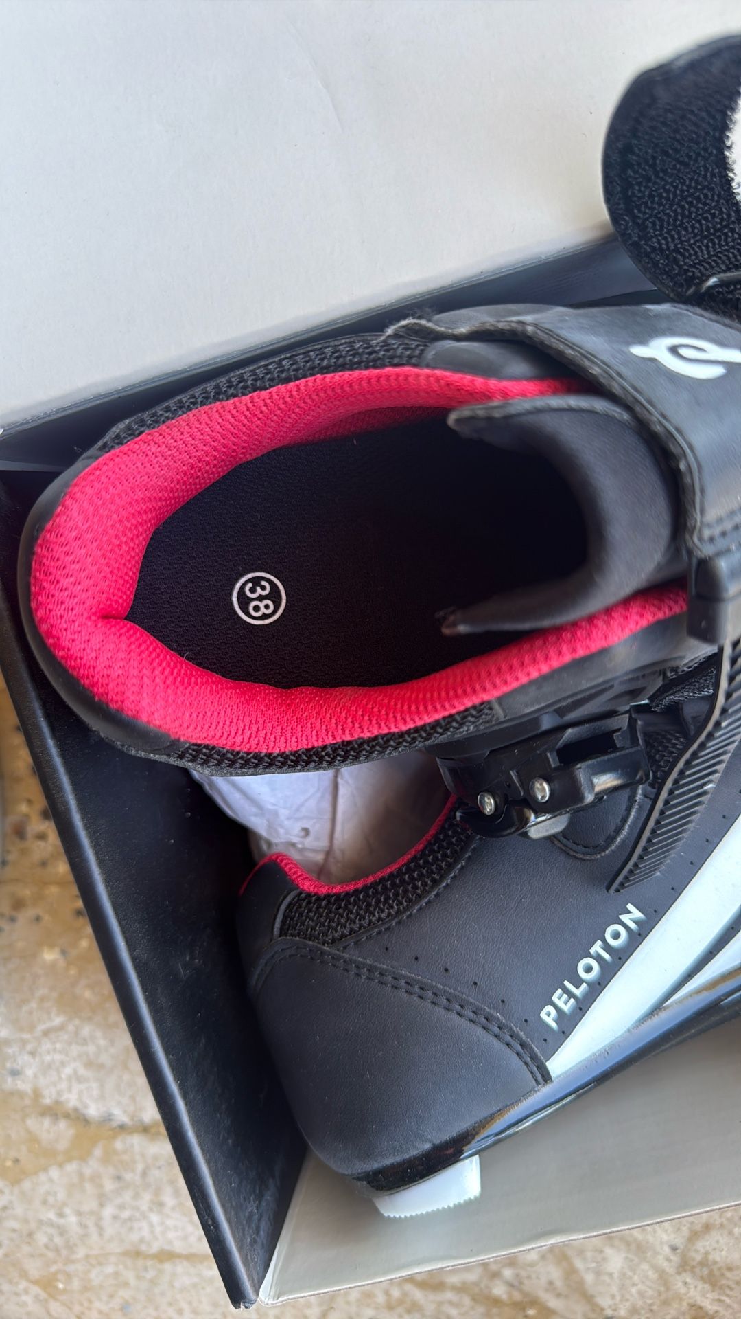 Peloton Cycling Shoes w/ Cleats – Like New!
