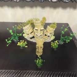 Aquarium / Fish Tank decorations - Tiki Statues with plastic plants