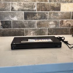 Sony 3D blu-ray player and dvd cd player