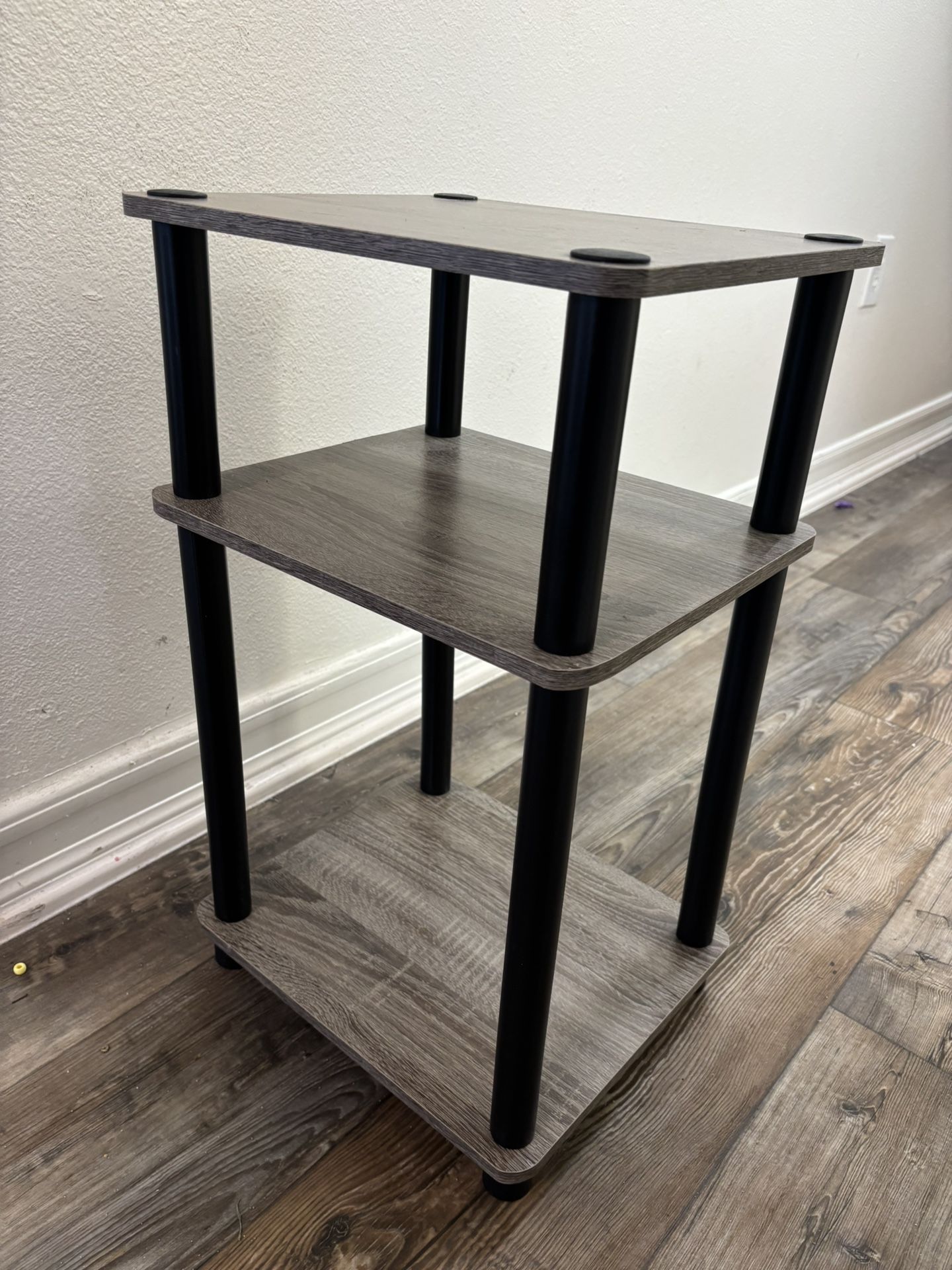 3 End Tables