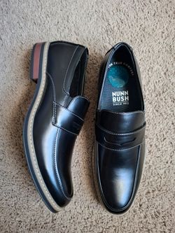 Nunn Bush Black Leather Penny Loafers size 9m