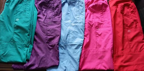 Wonder wink scrub pants 👖