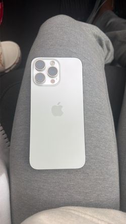 iPhone 15 Pro Max